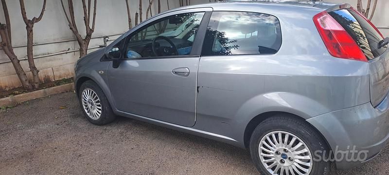Usata Fiat Grande Punto 2006 Grigio Utilitaria