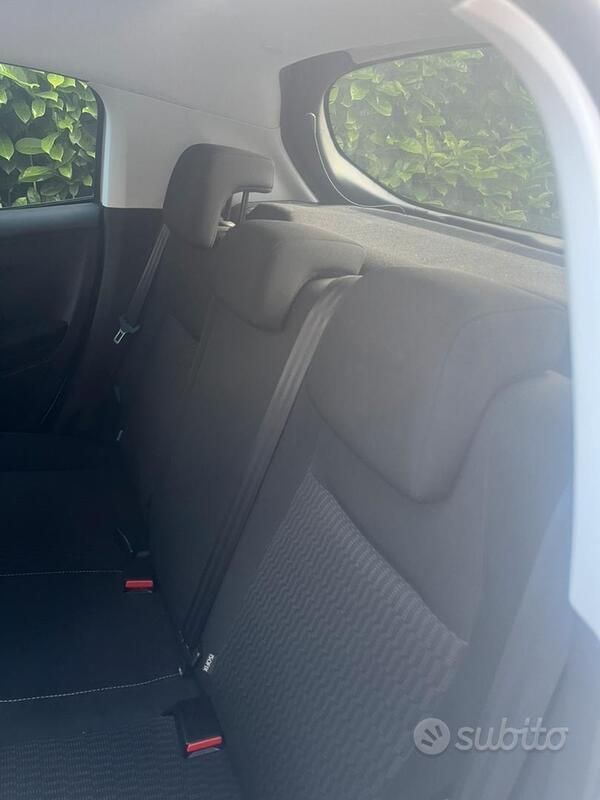 Usata Peugeot 208 82 CV (60 kW) 2016 Bianco Utilitaria