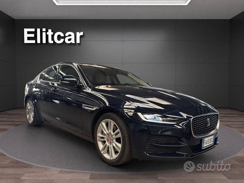 Usata Jaguar XE SE 180 CV (132 kW) 2019 Blu Berlina