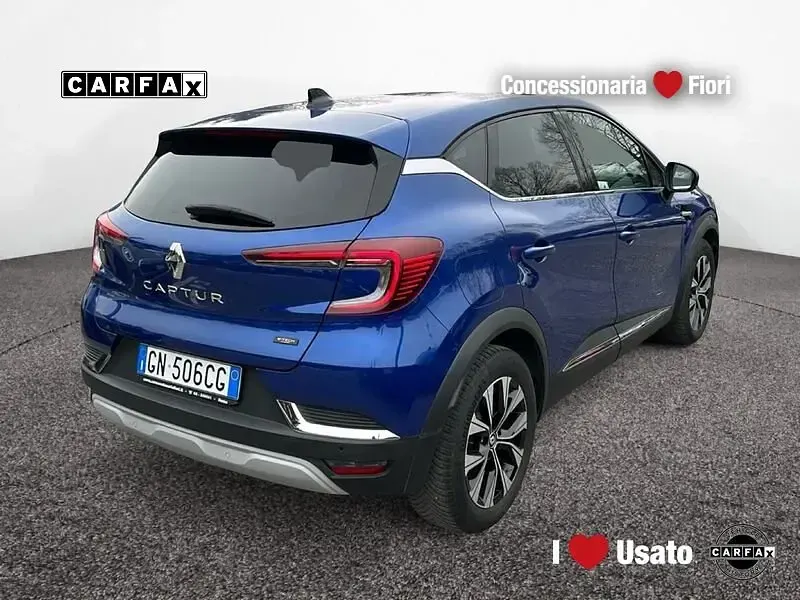 Usata Renault Captur RS Line 143 CV (105 kW) 2023 Blu SUV