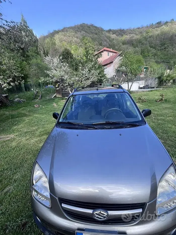 Usata Suzuki Ignis 99 CV (72 kW) 2005 Utilitaria