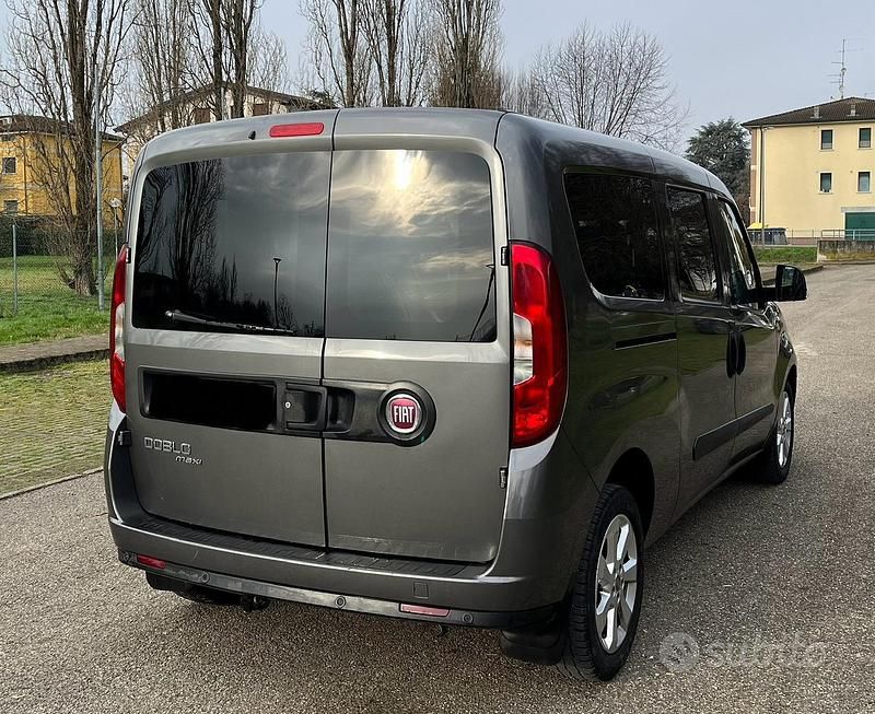 Usata Fiat Doblò 105 CV (77 kW) 2015 Monovolume