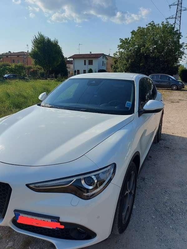 Usata Alfa Romeo Stelvio Sprint 190 CV (139 kW) 2022 SUV