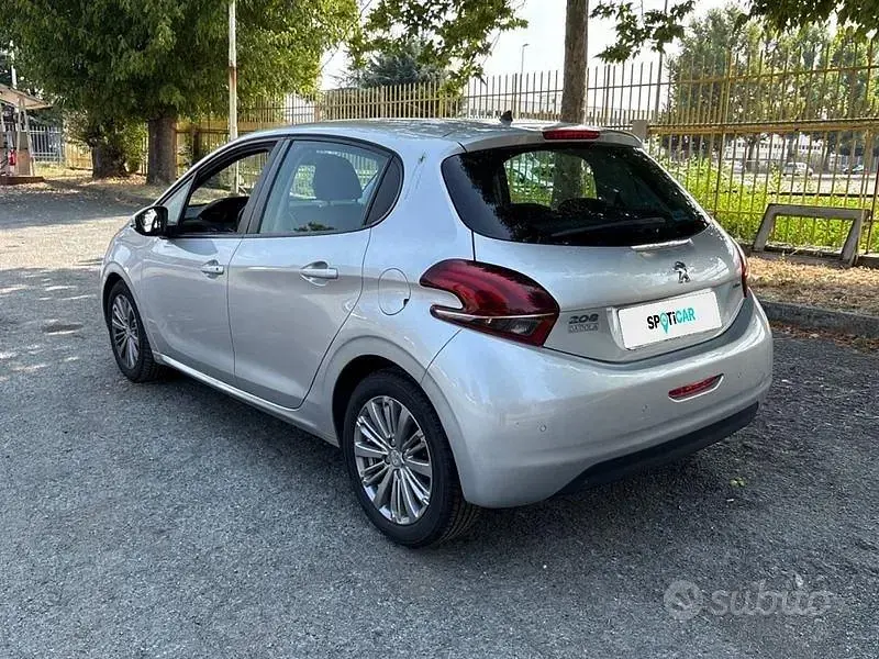 Usata Peugeot 208 Active 82 CV (60 kW) 2016 Grigio Utilitaria