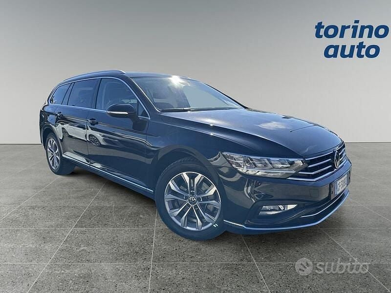 Nero Usata 2021 VW Passat Executive Station wagon | 22.790 € (Buon prezzo) - Immagine 1/4