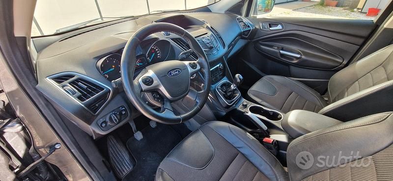 Usata Ford Kuga S 120 CV (88 kW) 2015 Grigio SUV