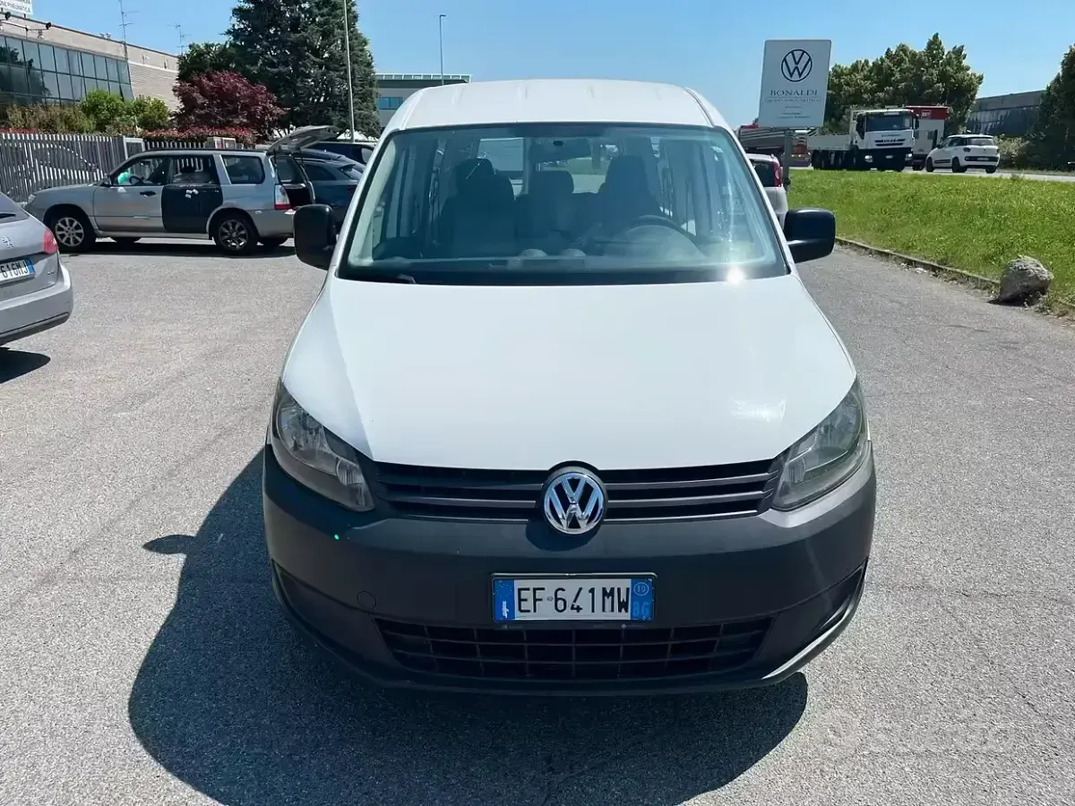 Usata VW Caddy 102 CV (75 kW) 2010 Bianco Monovolume