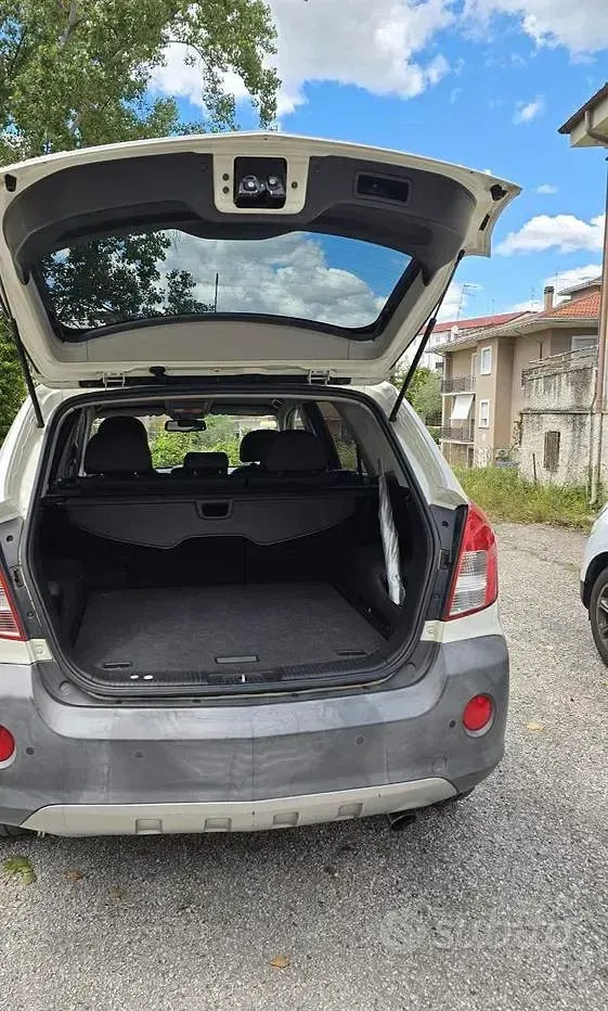 Usata Opel Antara 184 CV (135 kW) 2011 Bianco SUV