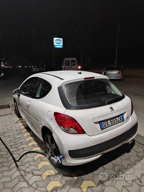 Usata Peugeot 207 120 CV (88 kW) 2009 Bianco Utilitaria