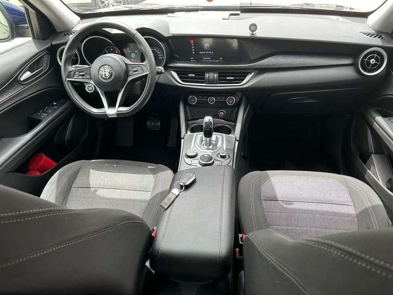 Usata Alfa Romeo Stelvio Executive 179 CV (131 kW) 2018 Blu SUV