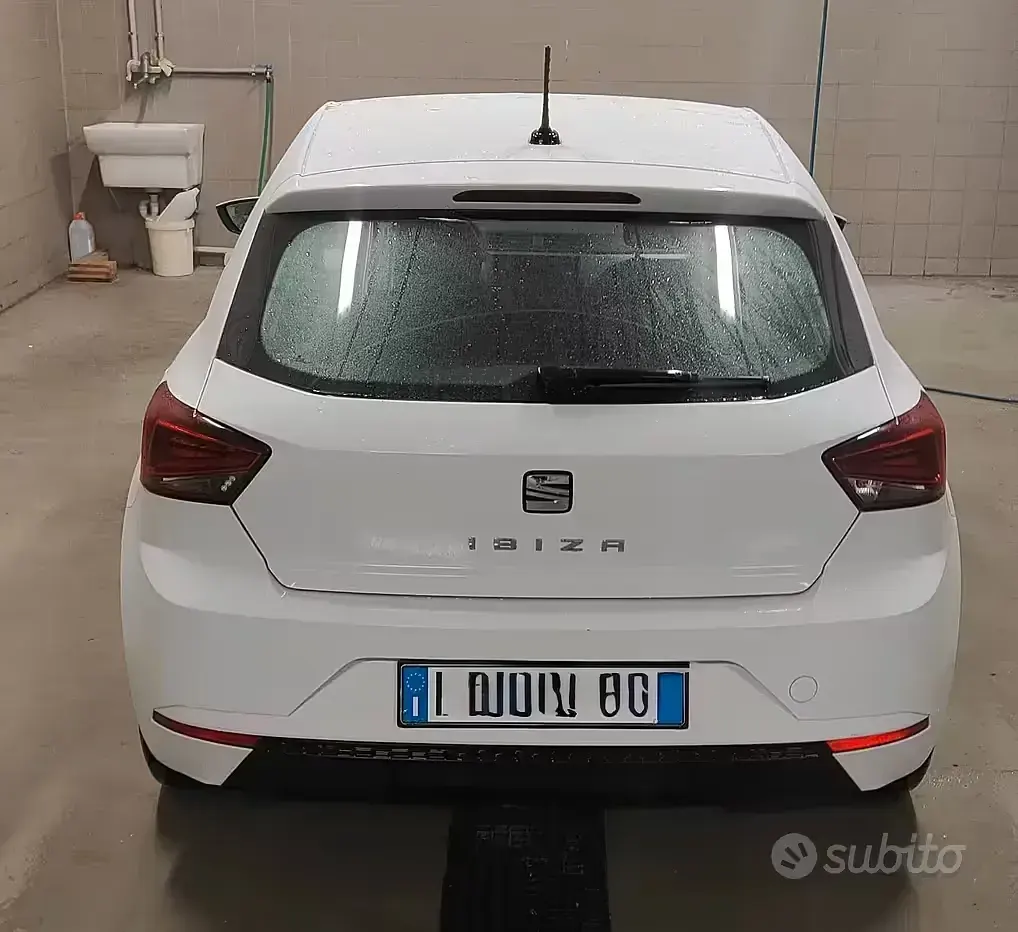 Usata Seat Ibiza 95 CV (69 kW) 2019 Bianco Utilitaria