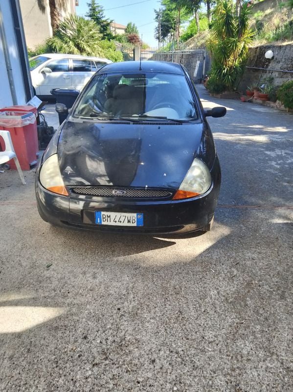 Usata Ford Ka 75 CV (55 kW) 2001 Nero Utilitaria