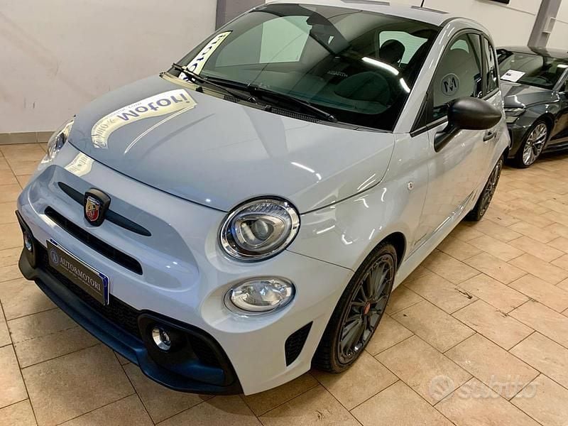 Usata Abarth 695 Competizione 180 CV (132 kW) 2023 Grigio Utilitaria