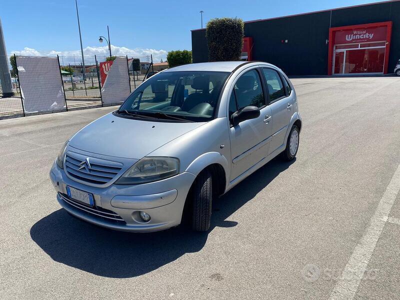 Usato 2003 Citroën C3 1.1 Benzin 60 CV (1.399 €)