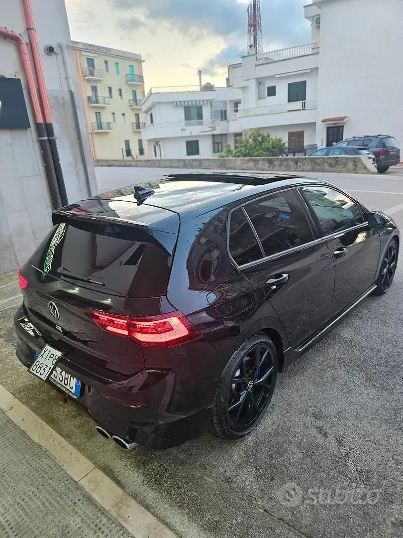 Usata VW Golf VIII 320 CV (235 kW) 2021 Nero Berlina