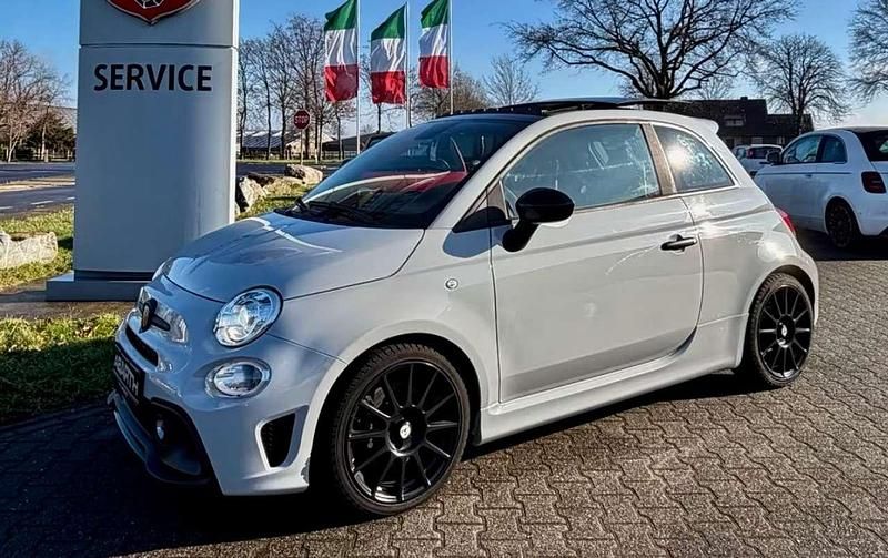 Usata Abarth 595 Esseesse 179 CV (131 kW) 2020 Grigio campovolo Utilitaria