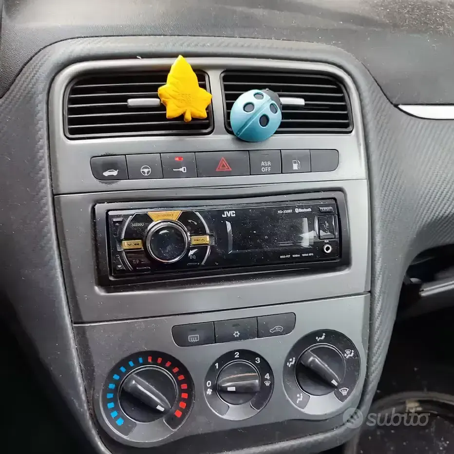 Usata Fiat Grande Punto Dynamic 77 CV (56 kW) 2008 Grigio Utilitaria