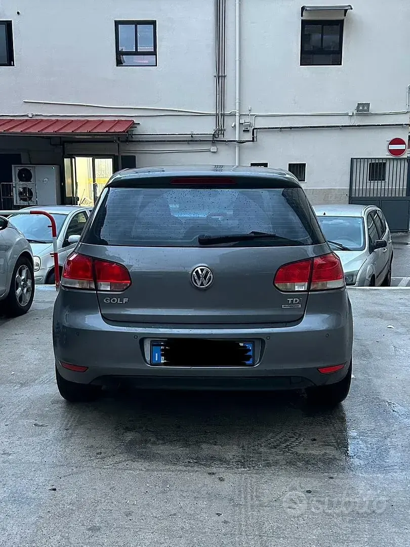 Usata VW Golf VII 105 CV (77 kW) 2013 Utilitaria