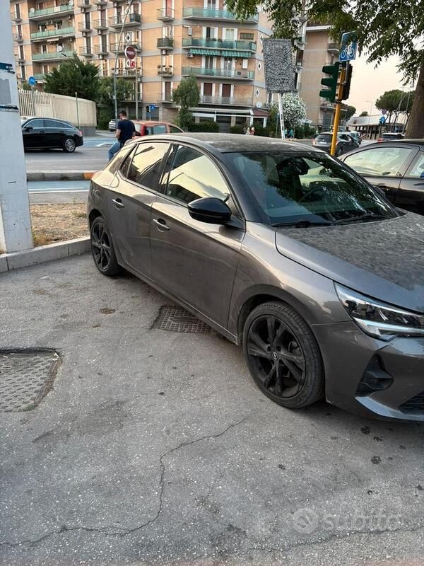 Usata Opel Corsa GS Line 102 CV (75 kW) 2020 Grigio Utilitaria