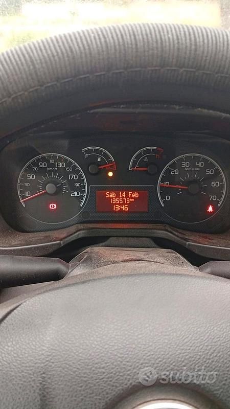 Usata Fiat Qubo Trekking 75 CV (55 kW) 2012 Rosso Monovolume