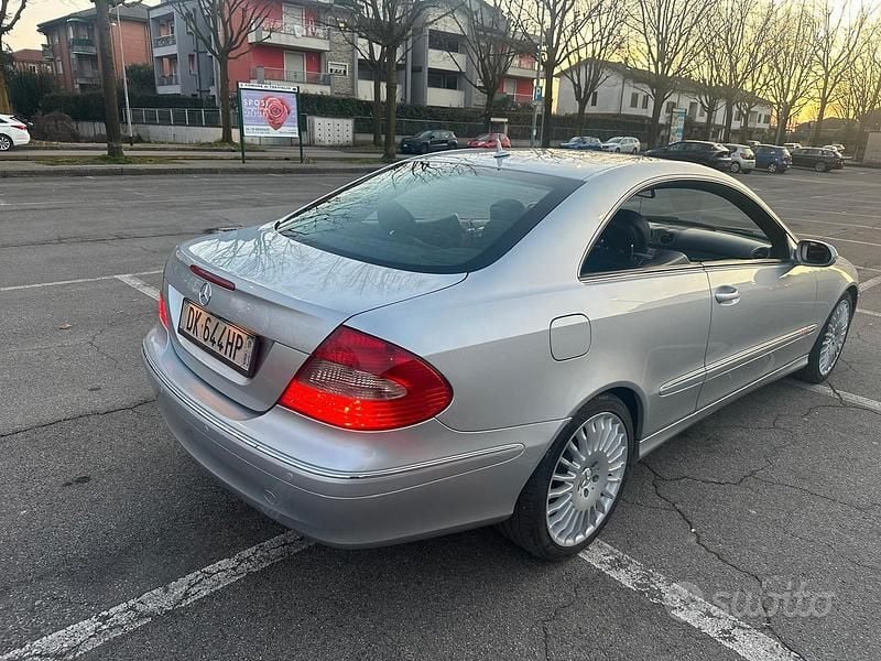 Usata Mercedes CLK220 Avantgarde 150 CV (110 kW) 2007 Grigio Coupé