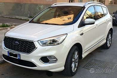 Usata Ford Kuga Vignale 150 CV (110 kW) 2018 Bianco SUV