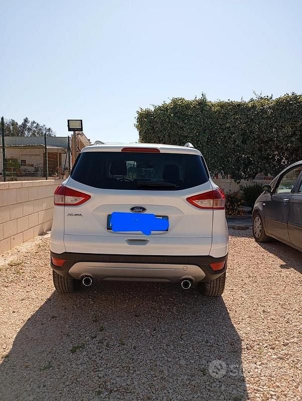 Usata Ford Kuga 140 CV (102 kW) 2014 Bianco SUV