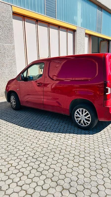 Usata Citroën Berlingo 2019 Rosso Monovolume