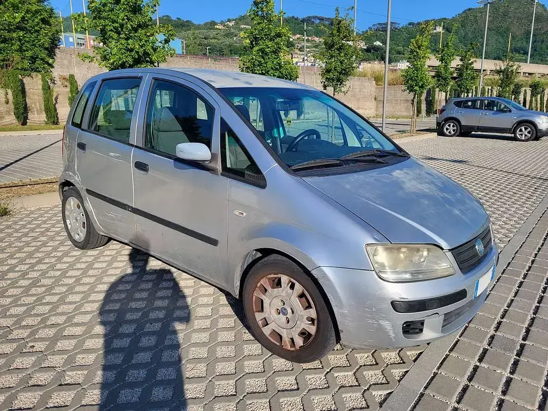 Usata Fiat Idea 69 CV (50 kW) 2006 Grigio Monovolume