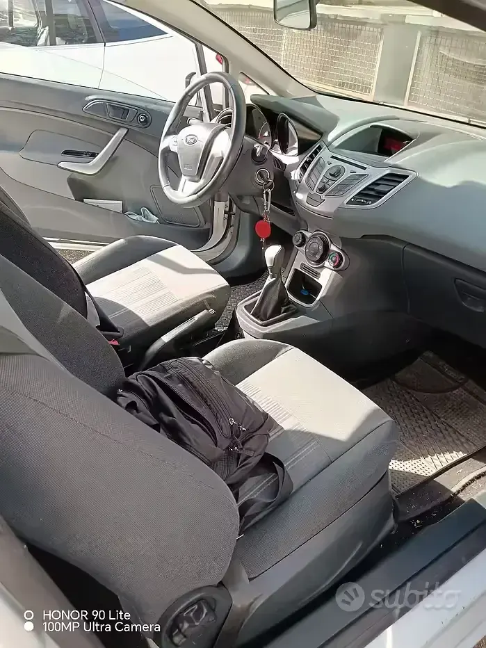 Usata Ford Fiesta 97 CV (71 kW) 2009 Bianco Berlina