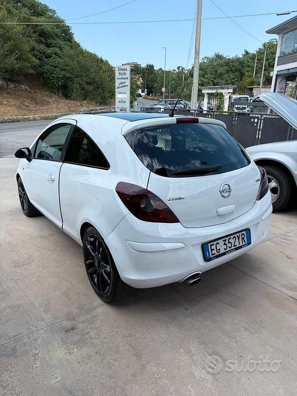 Occasion Opel Corsa 95 ch (69 kW) 2011 Blanc Berline