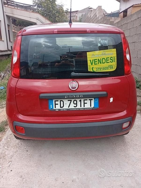 Usata Fiat Panda Pop 69 CV (50 kW) 2016 Rosso Utilitaria