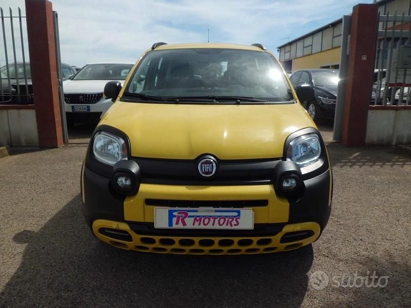 Usata Fiat Panda Cross Cross 69 CV (50 kW) 2019 Giallo Utilitaria