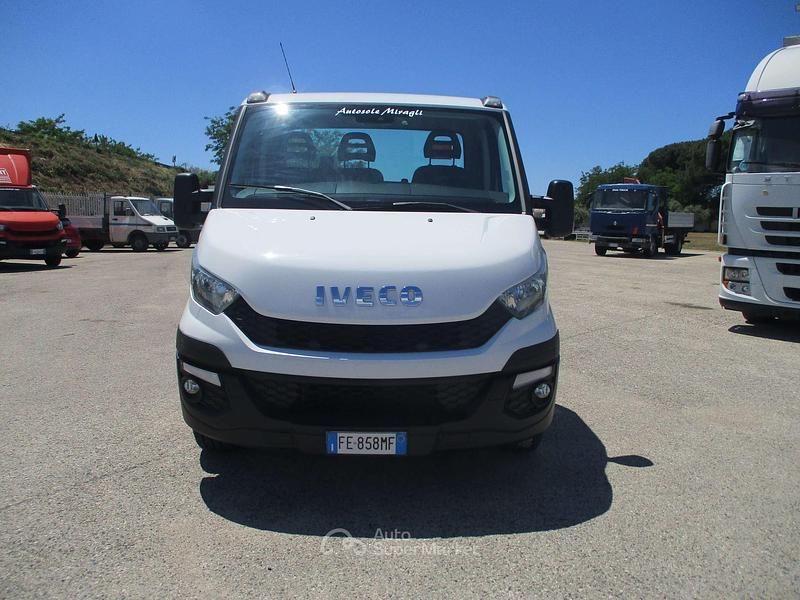 Usata Iveco Daily 145 CV (106 kW) 2016 Bianco