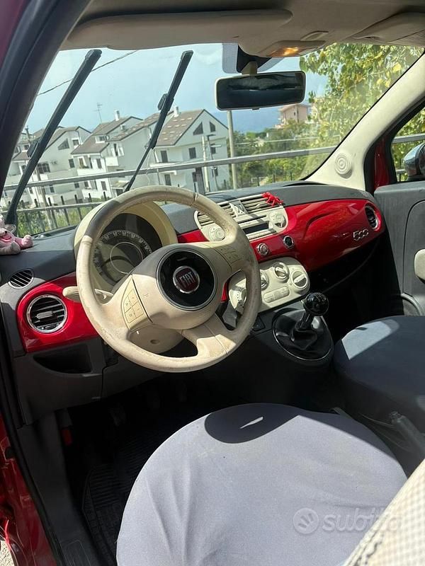 Usata Fiat 500 Lounge 75 CV (55 kW) 2010 Rosso Utilitaria
