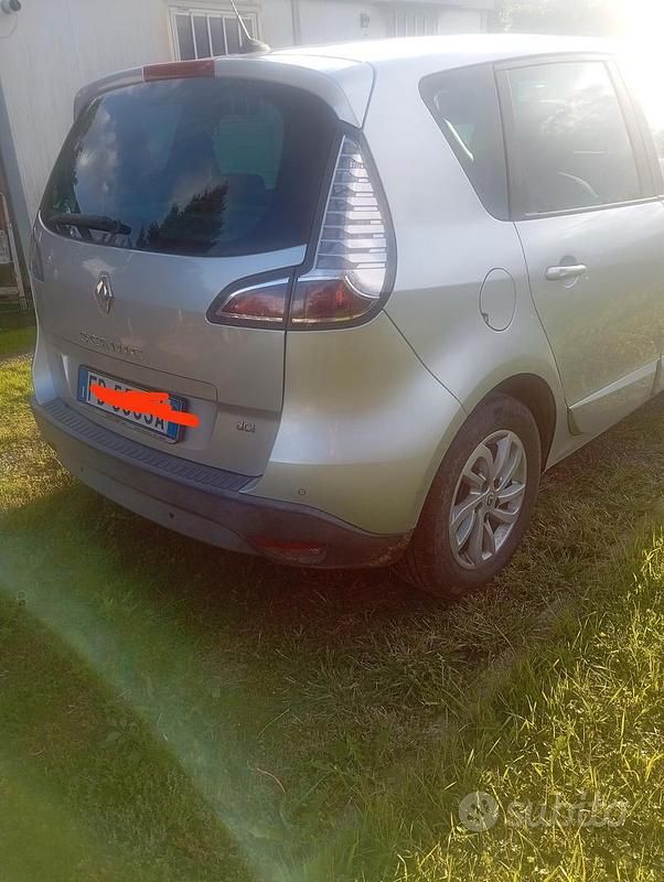 Usata Renault Scénic III LIMITED 110 CV (80 kW) 2015 Grigio Monovolume