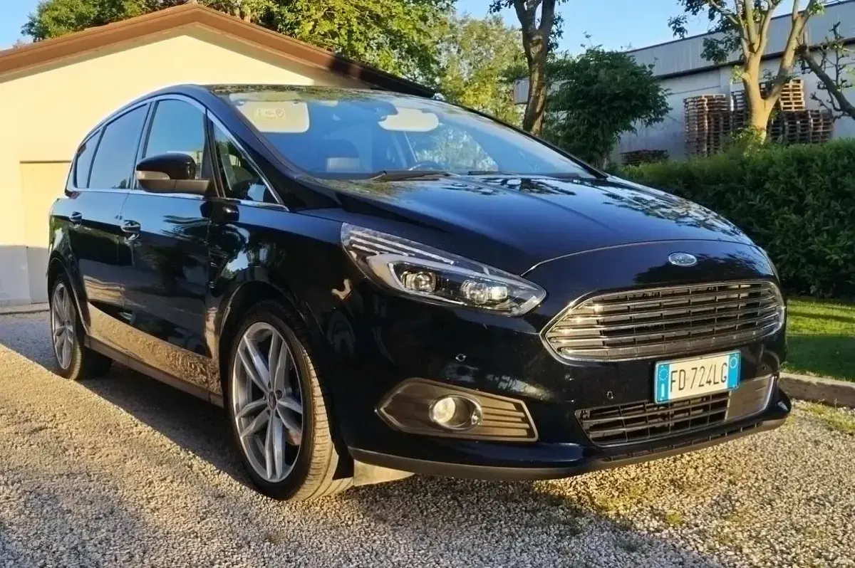 Usata Ford S-MAX Business Edition 209 CV (153 kW) 2016 Monovolume