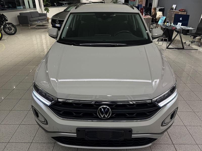 Usata VW T-Roc Life 110 CV (80 kW) 2022 Ascot gray SUV