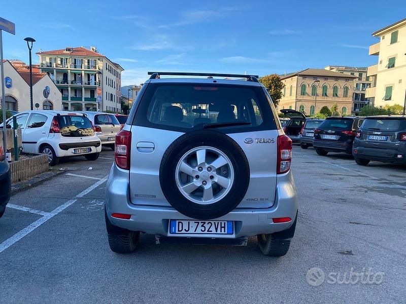 Usata Daihatsu Terios 2008 Grigio SUV