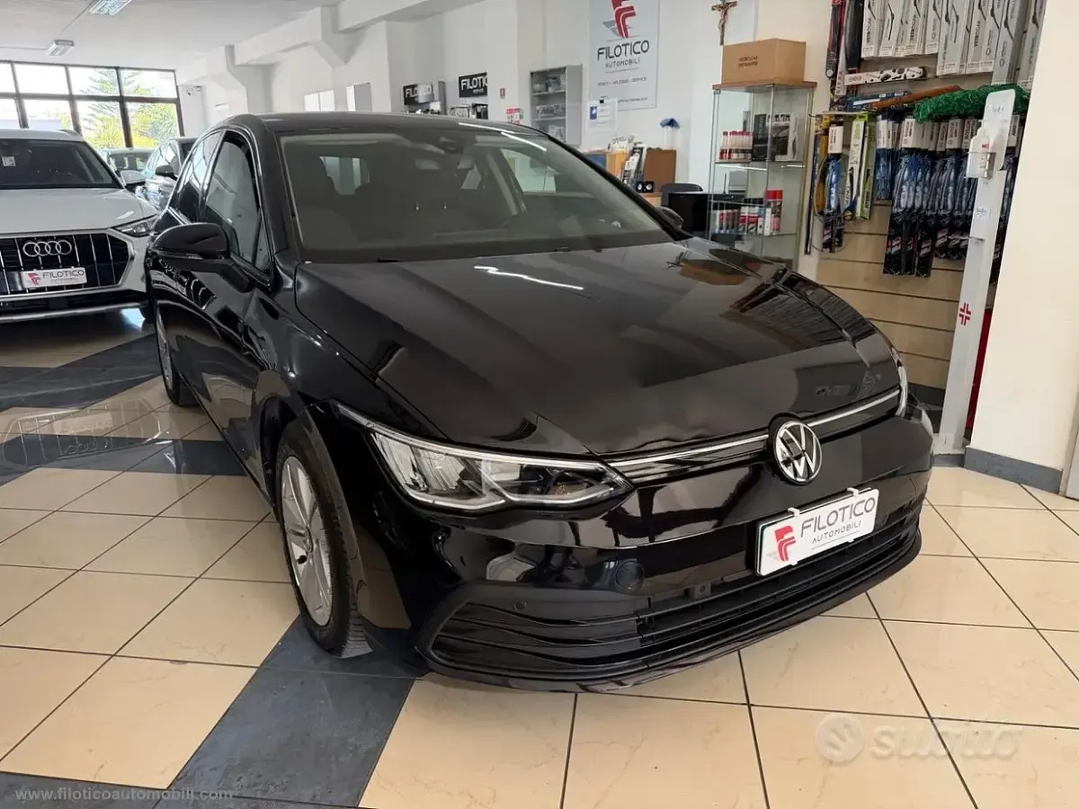 Usata VW Golf VIII Life 150 CV (110 kW) 2022 Nero Berlina