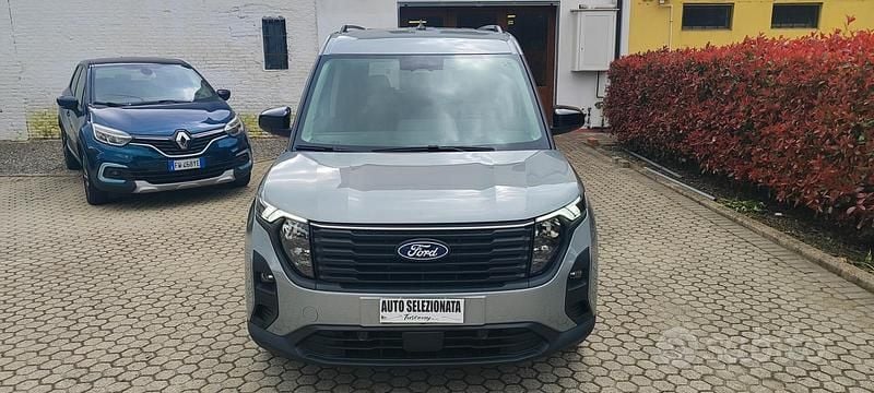Usata Ford Tourneo Courier Active 125 CV (91 kW) 2024 Grigio Monovolume