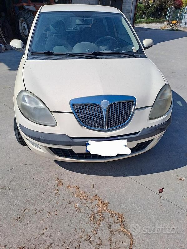 Usata Lancia Ypsilon 80 CV (58 kW) 2005 Utilitaria