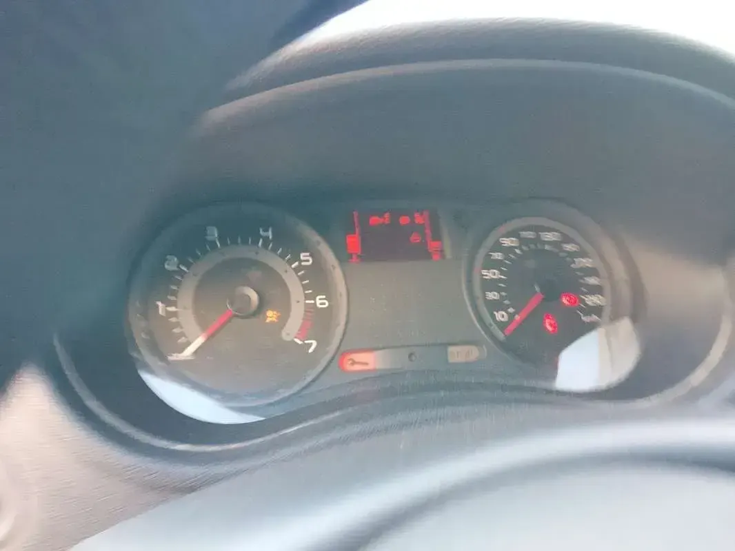 Usata Renault Clio II Dynamique 75 CV (55 kW) 2006 Berlina