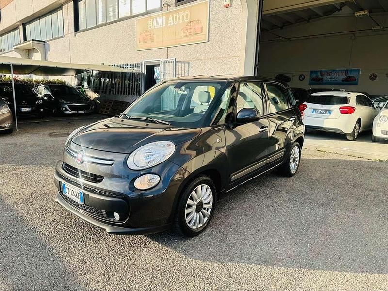 Grigio Usata 2015 Fiat 500L Lounge Monovolume | 7500 € (Buon prezzo) - Immagine 1/4