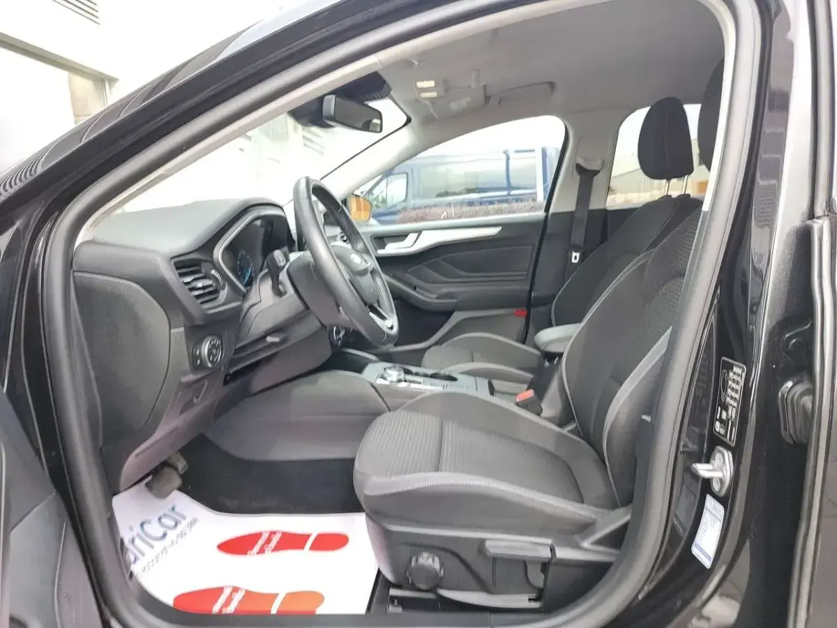 Usata Ford Focus 120 CV (88 kW) 2020 Nero Station wagon