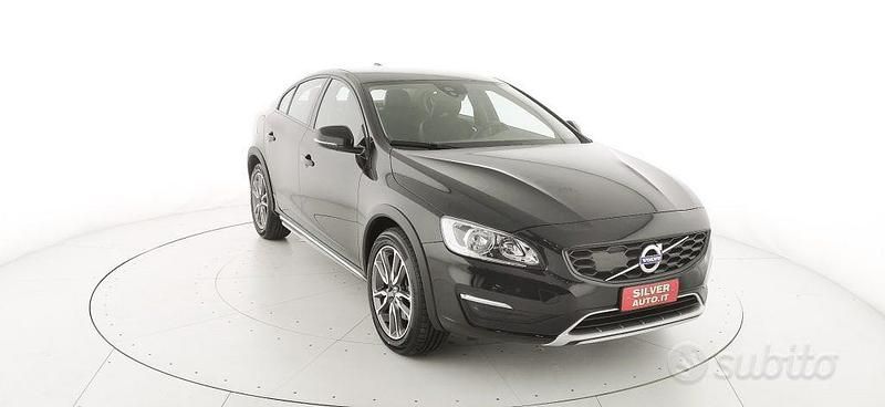 Usata Volvo S60 CC Business Edition 150 CV (110 kW) 2018 Nero Berlina
