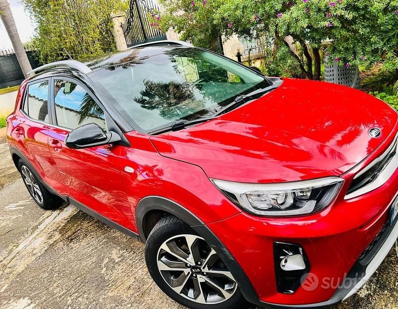 Rosso Usata 2018 Kia Stonic SUV | 11.900 € (Buon prezzo) - Immagine 1/4