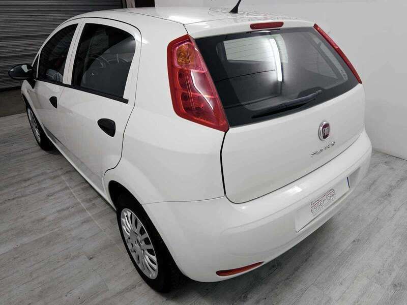Usata Fiat Punto Street 69 CV (50 kW) 2017 Bianco Utilitaria