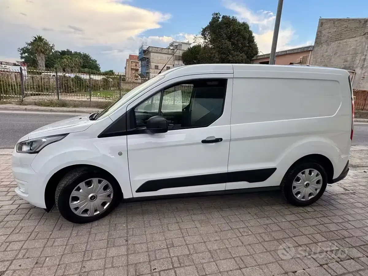 Usata Ford Transit Connect Trend 101 CV (74 kW) 2019 Bianco Monovolume