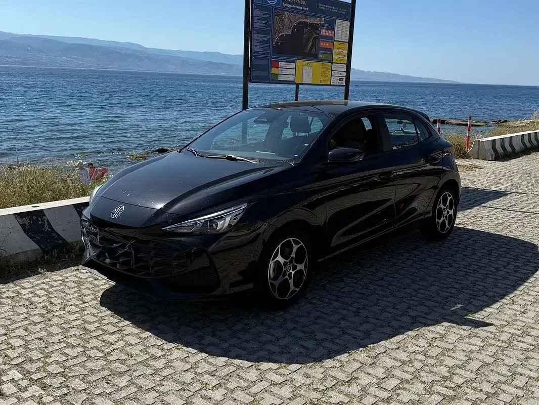 Usata MG MG3 Comfort 116 CV (85 kW) 2025 Nero Utilitaria